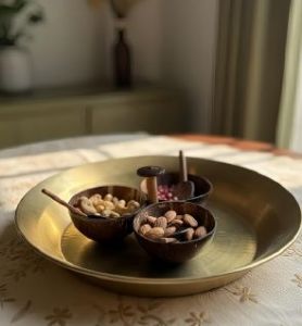 Coconut Shell Gummies Holder