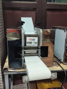 Small Momo Skin Making Machine