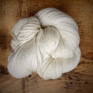 100 NE White Wool Yarn