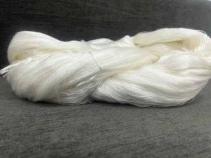 30 NE White Acrylic Yarn