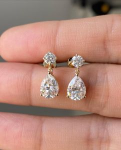 Ladies Stylish Diamond Drop Earrings
