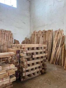 Teak Wood Margin Patti