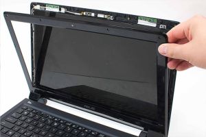 Laptop Screen Replacement Service