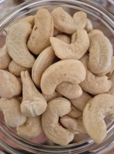 Loose W320 Cashew Nuts