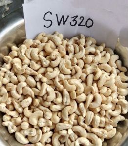 SW 320 Cashew Nuts
