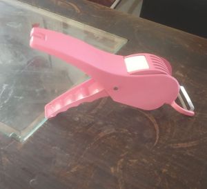 2 in 1 Vegetable Cutter with Peeler