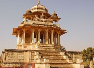 Multi Pillared Chhatri