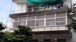 Modern Aluminium and Glass Balcony Covering