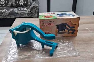 Blye Big Orange Hand Juicer