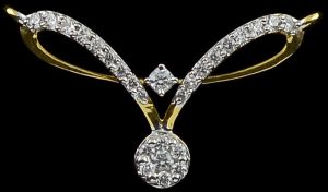 18k Gold Sleek Bar Style Diamond Mangalsutra