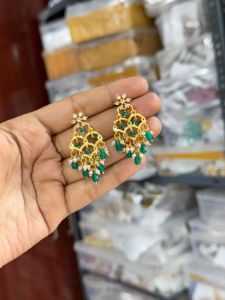 Ladies Green &AMP; White Stone Kundan Earrings