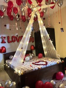 Anniversary Decorations