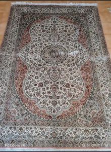 5.6 Ft × 7.9 Ft. Handmade Silk Floor Carpet
