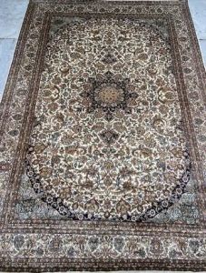 5.6 Ft × 7.9 Ft. Kashan Handmade Hand Knotted Kashmir Silk Carpet