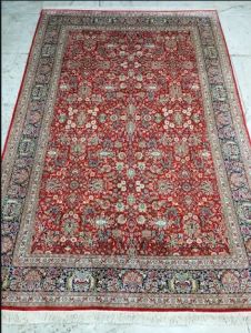 5.9 Ft × 8.9 Ft. Handmade Silk Floor Carpet