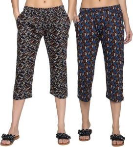 Ladies Hosiery Capris