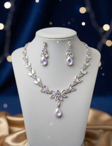 Crystal Teardrop Necklace Earrings Set