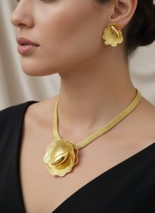 Round Artificial Gold Toned Floral Pendent Set