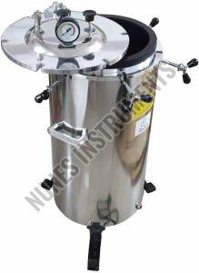 Double Walled Vertical Autoclave