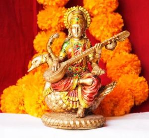 Maa Saraswati Statue