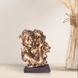 Metalic Cute Love Couple Statue