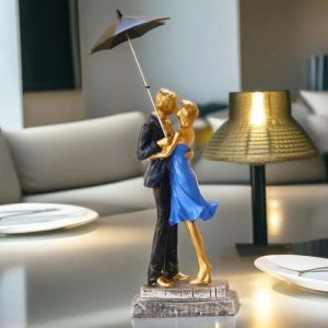 standing love couple resin sculpture