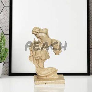 Resin Romantic Couple Statue for Home Decor