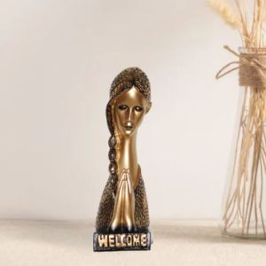 Welcome Lady Resin Statue