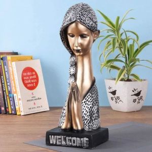 Welcome Silver Lady Statue