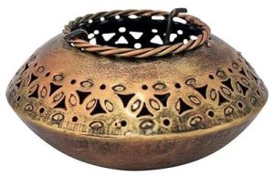 Metal Degchi Tea Light Candle Holder