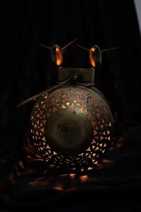 Metal Tea Light Candle Holder with Bird Stand