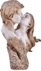 Resin Romantic Love Couple Statue