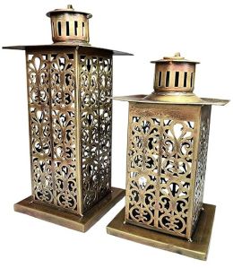 Metal Elegant Candle Holder