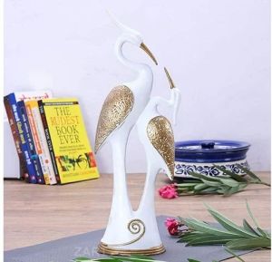 Pair Of Kissing Duck Showpiece