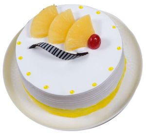 Vanilla Fruity Cream Cake