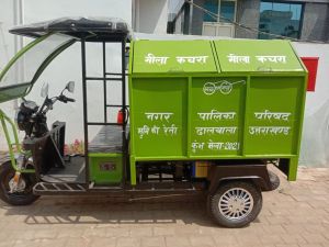 Battery Operated E-rickshaw Garbage Tipper