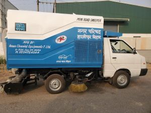Mini Road Sweeper