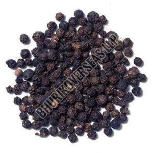 dried black pepper seeds