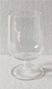 Transparent Round Wine Glass