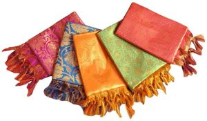 Ladies Silk Multicolor Shawl