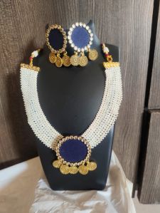 Ladies Party Wear Handmade Necklace Set