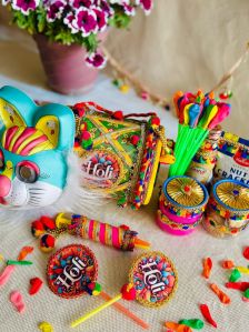 Holi Gifts