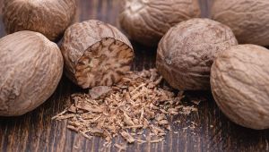 Whole Nutmeg