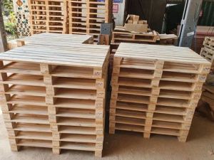 Heavy Duty Wooden Pallet