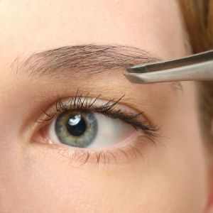 GB-3020 Slant Tip Tweezer Plucker for Eyebrows