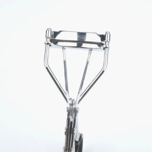 GB-3026 Eyelash Curler with Non Slip Handle