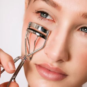 GB-3026 Eyelash Curler with Non Slip Handle