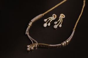 Art No. 327 Short Diamond Necklace Set