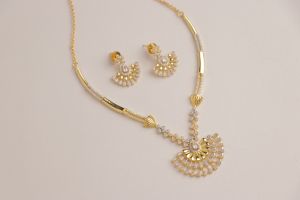 Art No. 445 Short Diamond Necklace Set