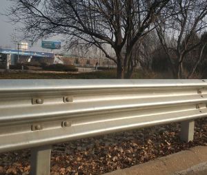 Thrie Beam Crash Barrier